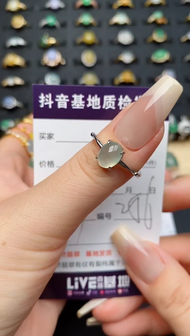 翡翠戒指银S925镶嵌?**?...........