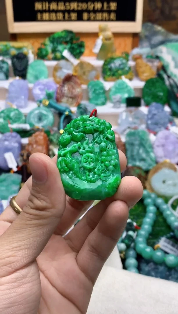 颈饰未镶嵌翡翠朵****款天然A货翡翠