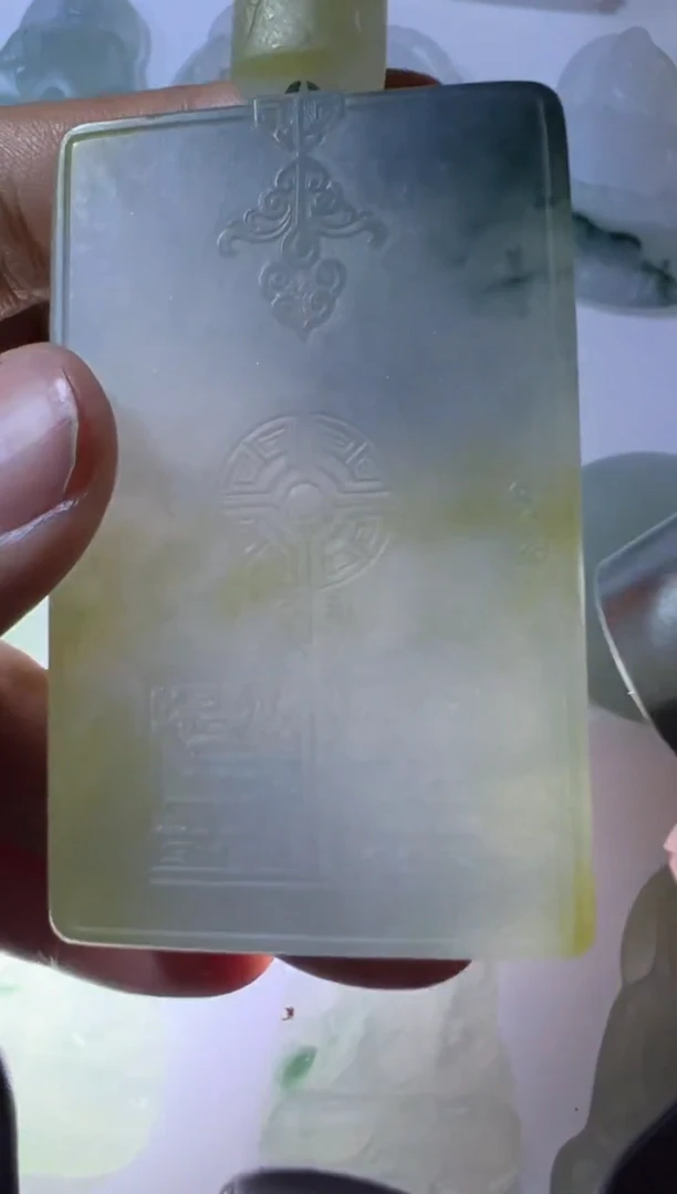 定制翡翠未镶嵌牌子