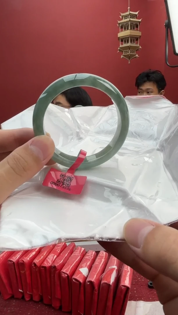 翡翠手镯未镶嵌2手镯