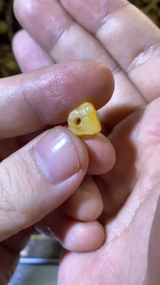 【闪购商品】琥珀颈饰未镶嵌43无相隔珠卡子