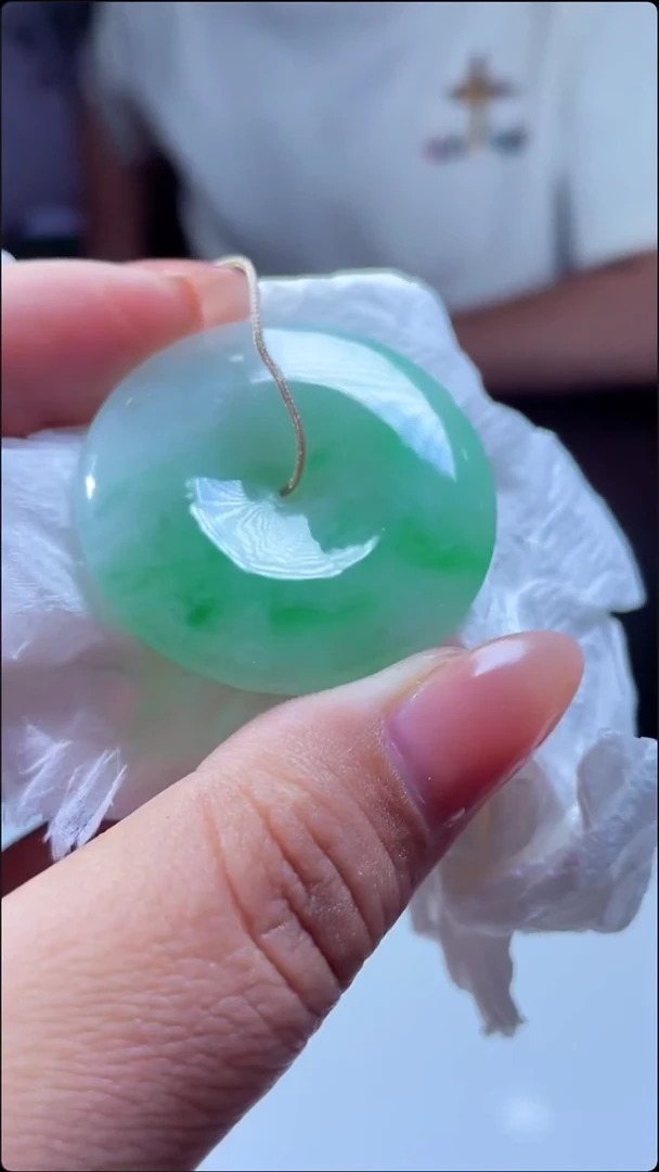 定制翡翠未镶嵌扣子