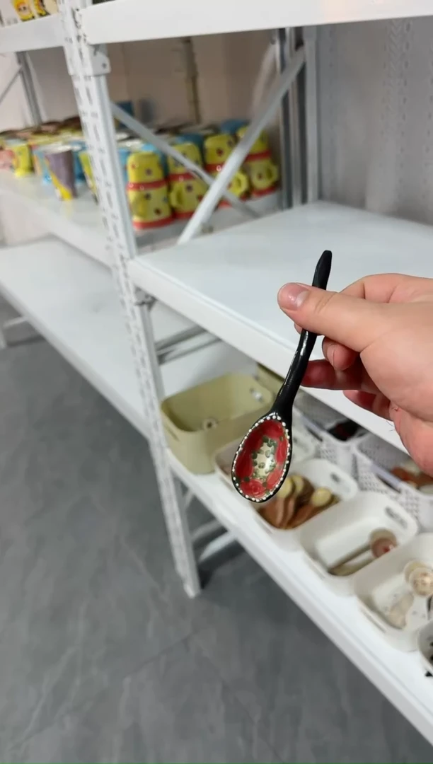 【闪购商品】黑色玫瑰手捏勺子高温瓷器