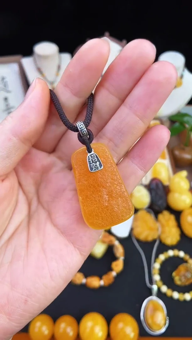 琥珀未镶嵌珠宝奇石柒月