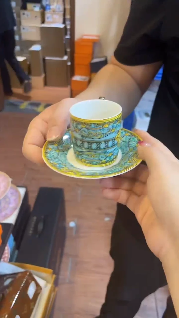 杯鸿辉家品牌瓷器，京东包邮！