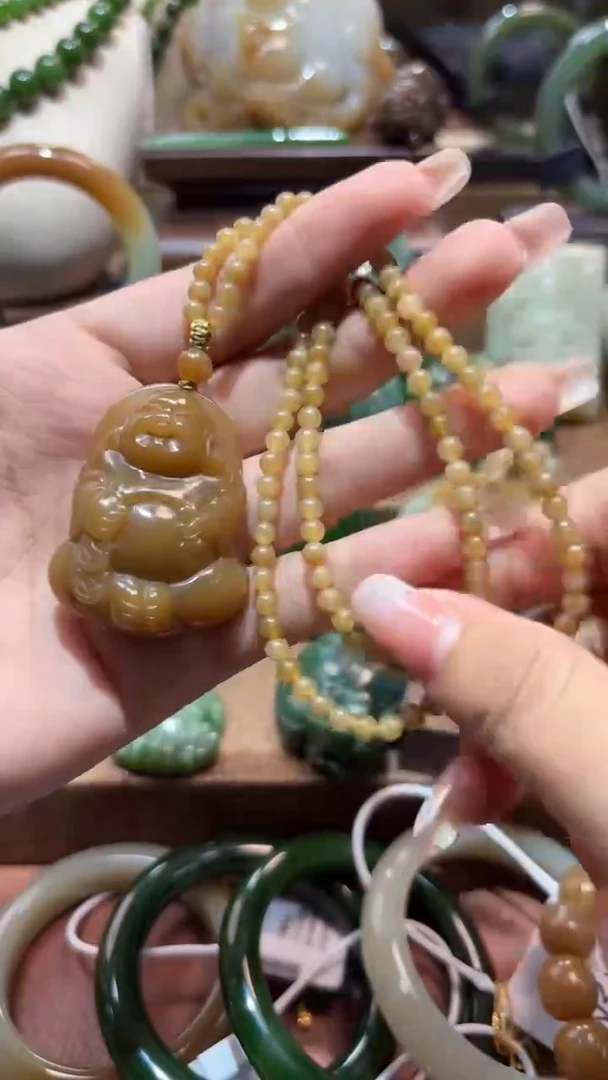 颈饰未镶嵌和田玉1