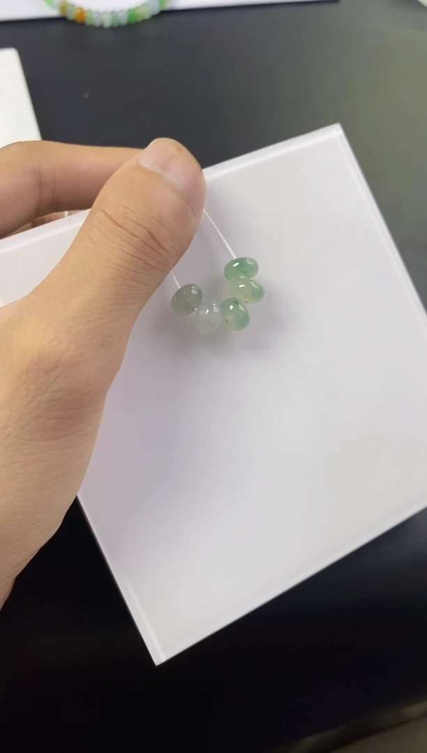 翡翠散珠41天然A货翡翠散珠