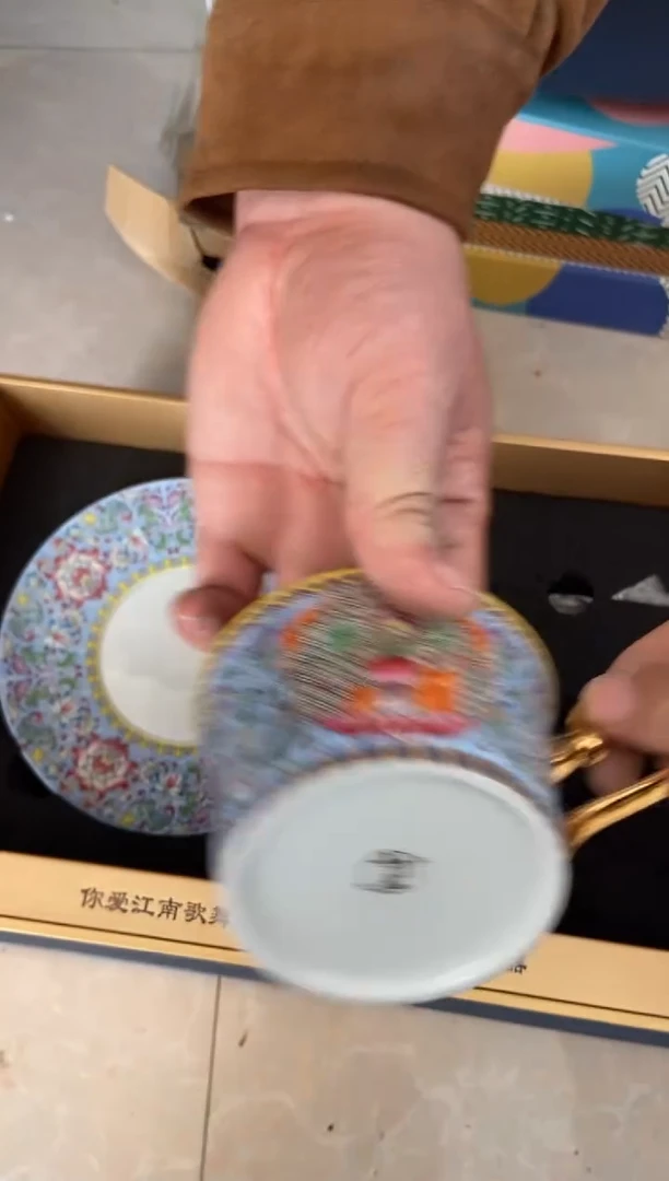 无运费险有瑕疵的摄影的产品有使用过的痕迹有点脏介意勿拍