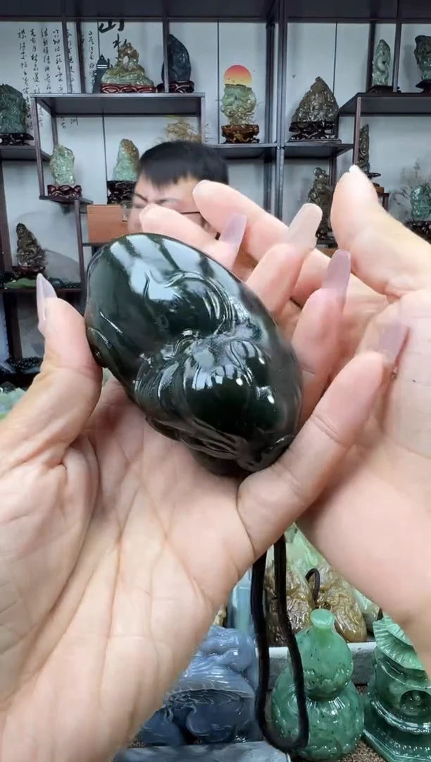 未镶嵌和田玉把件1