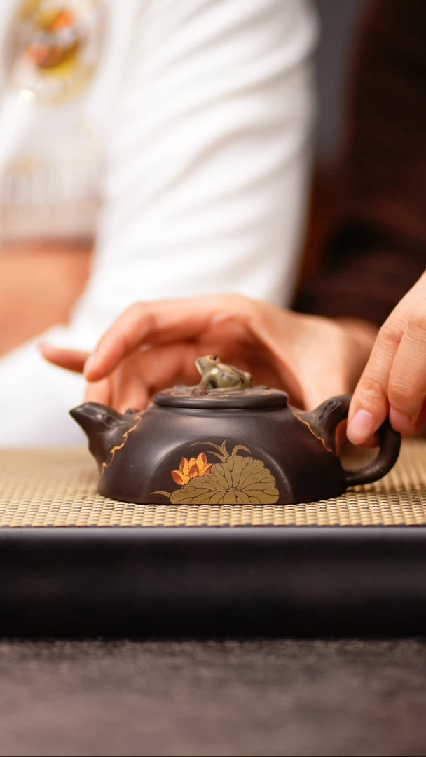 YJJ51黑珍珠半月青蛙小