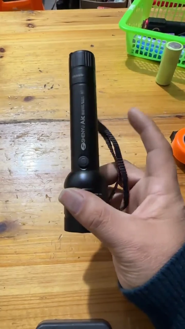 A838定焦手电18650款带电池微瑕