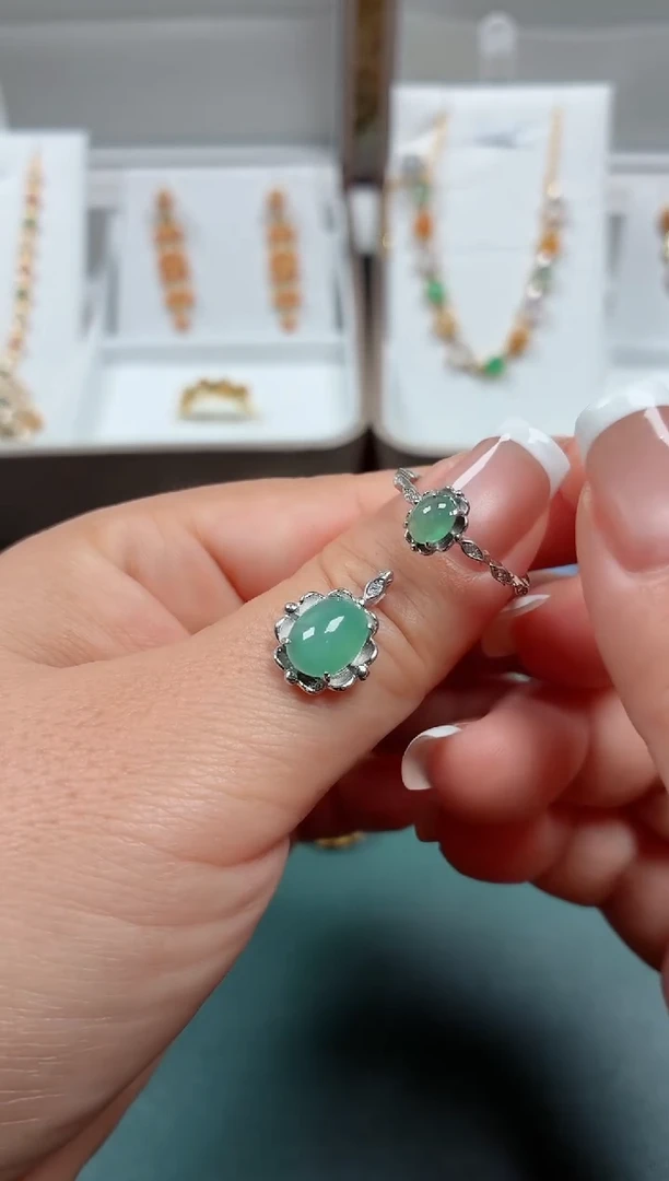 银S925镶嵌戒指翡翠.