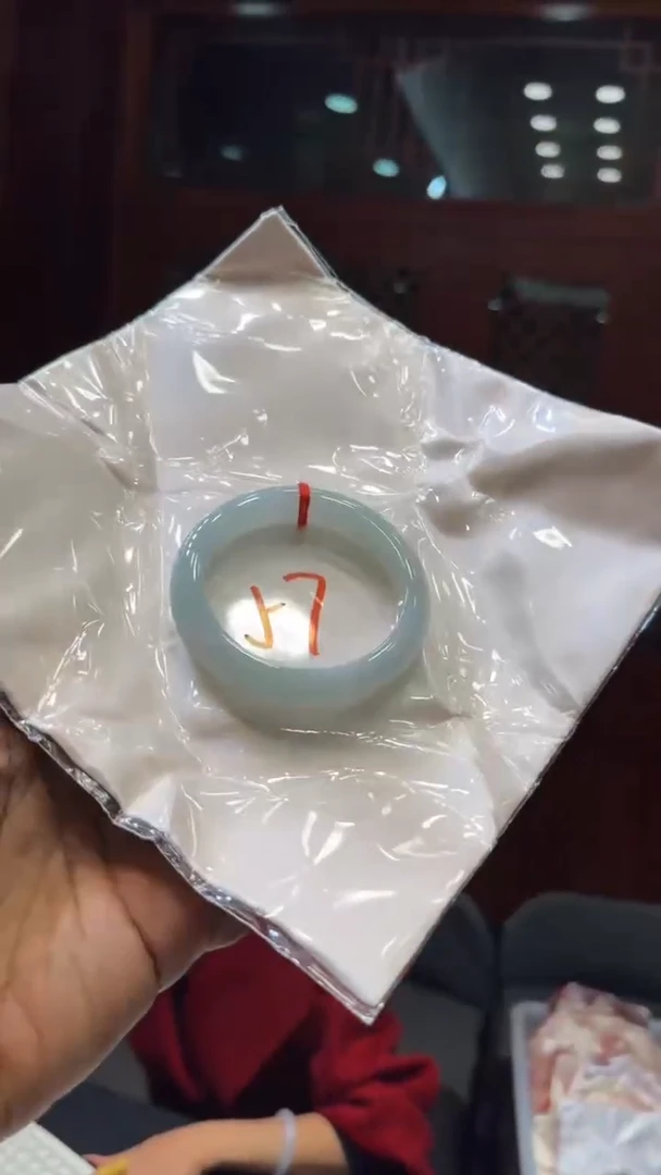 【闪购商品】翡翠手镯未镶嵌手镯