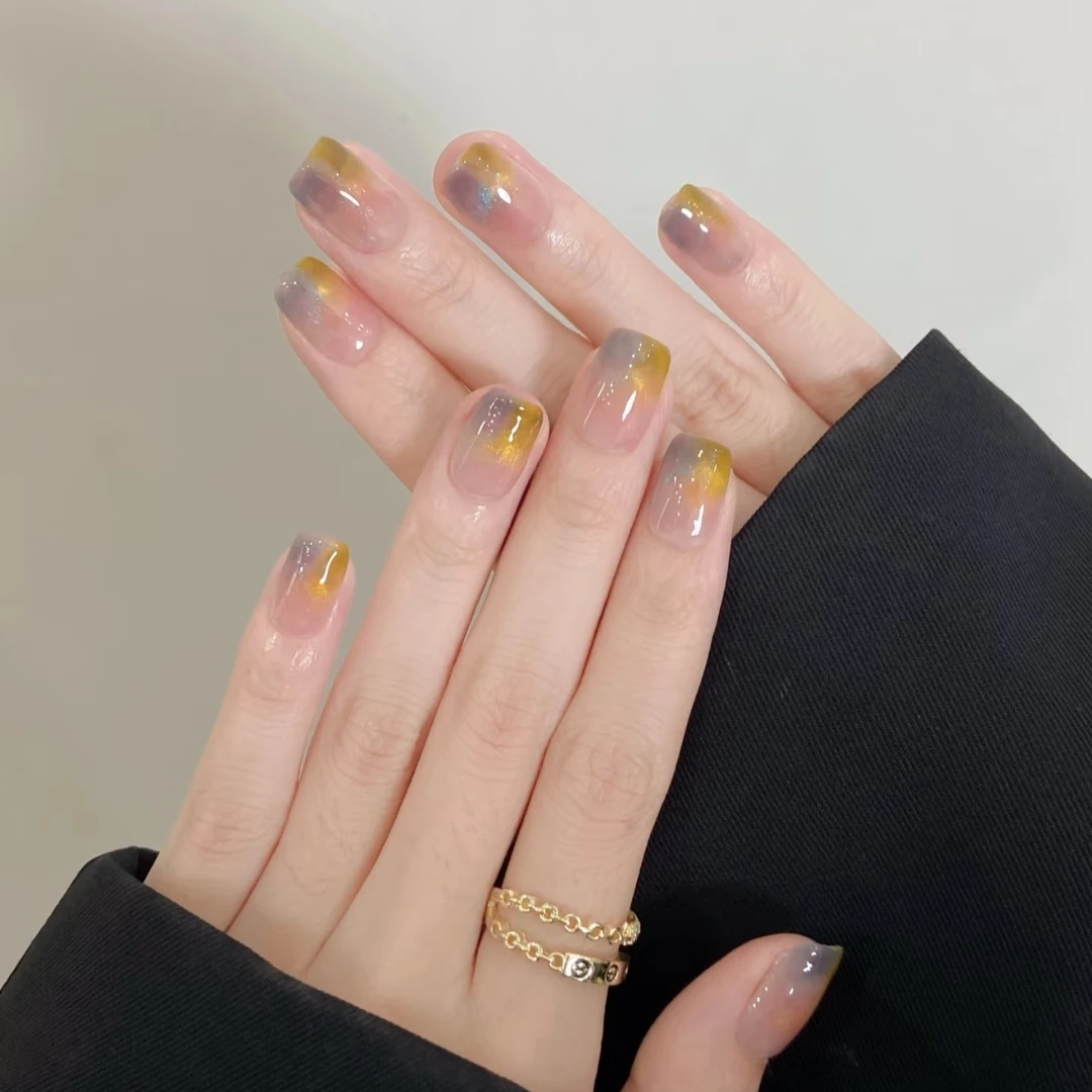 高级感落日抖音晚霞猫眼纯手工穿戴甲片秋冬新款温柔显白美甲款式