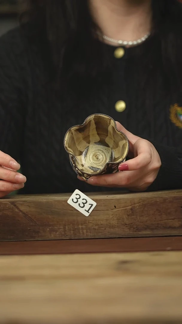 设计师手作款 听歌手绘杯