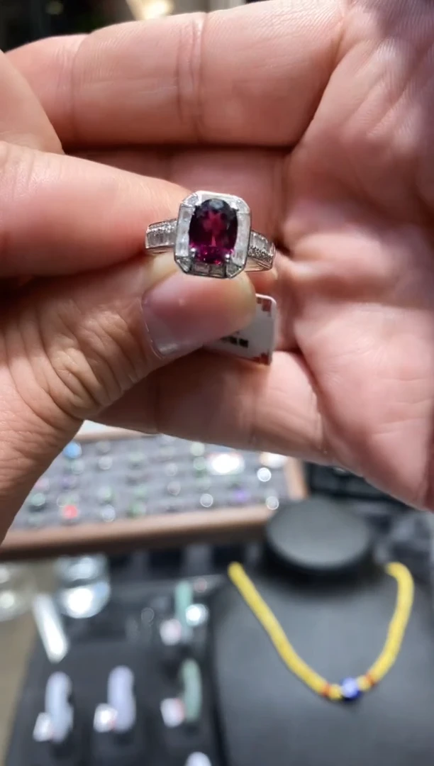 【闪购商品】石榴石戒指银S925镶嵌亏米福利