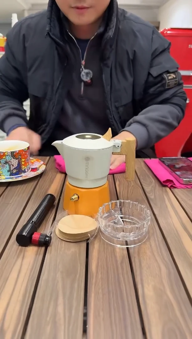 【橙白】双阀2杯摩卡壶+黑色气筒+气嘴改好发货+布粉器+滤纸