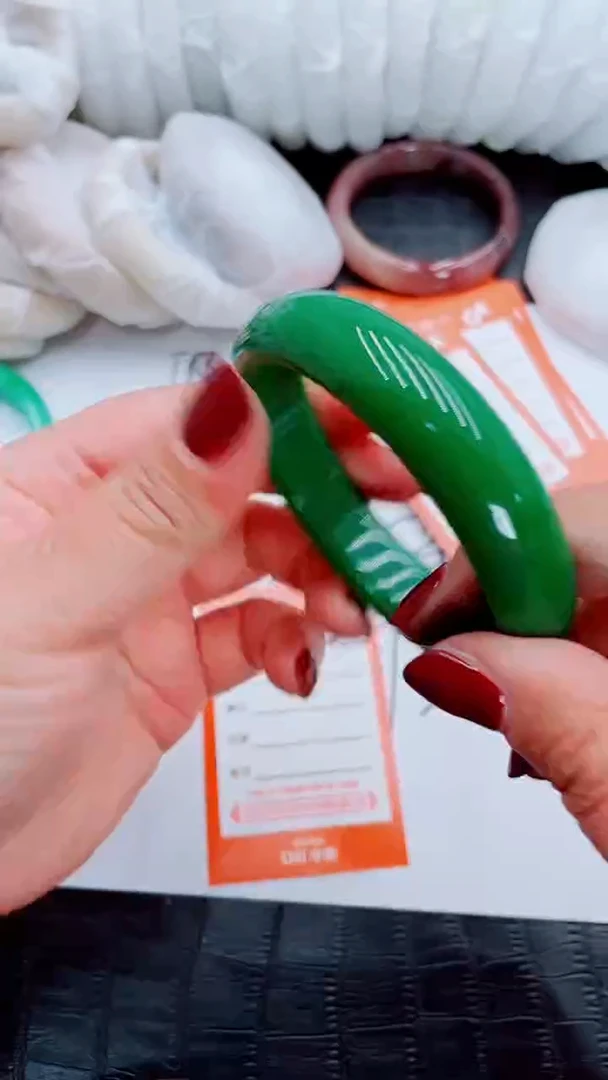 【闪购商品】石英质玉手镯未镶嵌P125-57-58