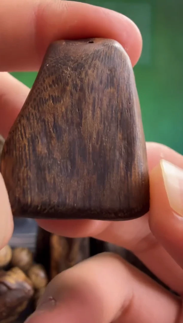 沉香手把件海南多样性发一