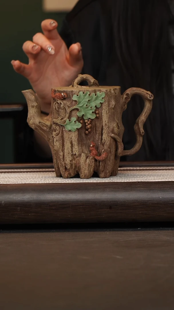 茶壶紫砂高建芳/段泥/松鼠葡萄桩/500c