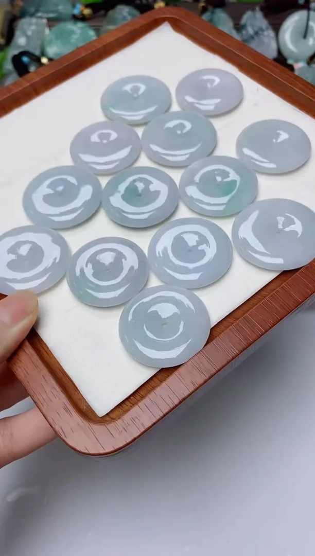 翡翠未镶嵌颈饰多样性一件发货