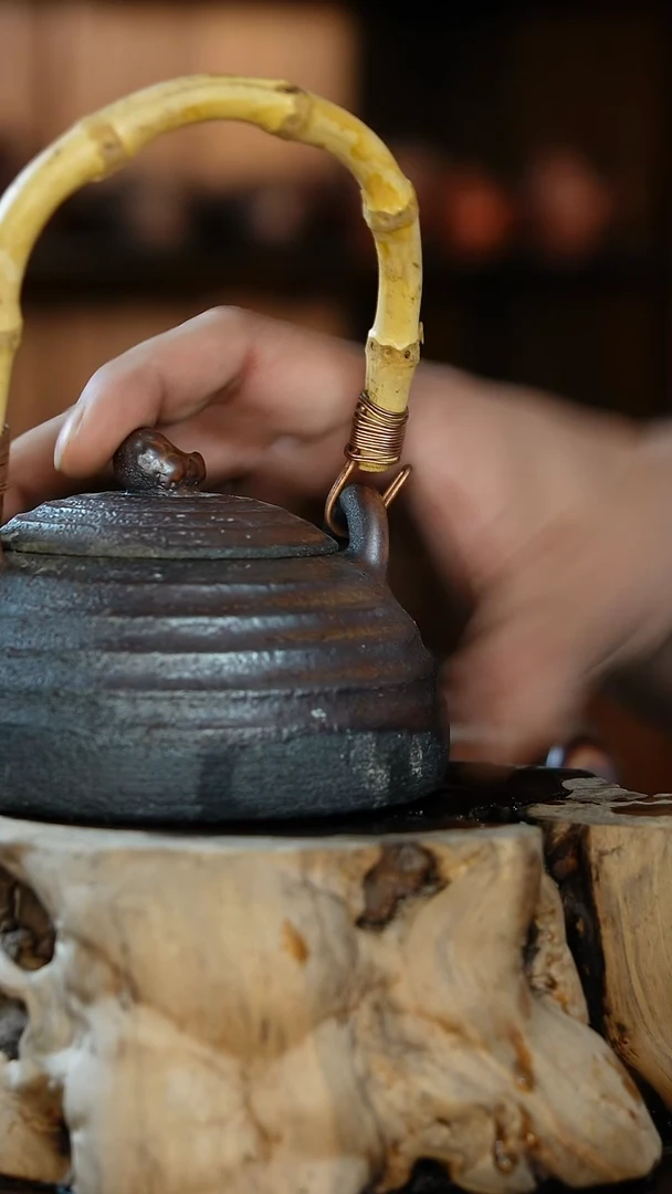 紫砂全手工半月提梁