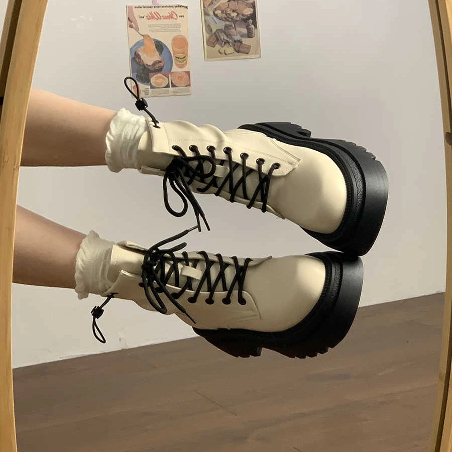 啄木鸟小个子增高马丁靴女2024新款秋冬季加绒白色厚底短筒单靴子