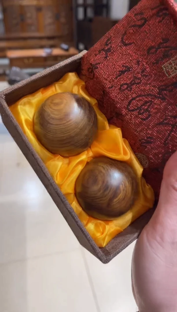 【闪购商品】木木雕手球一对、、、、、