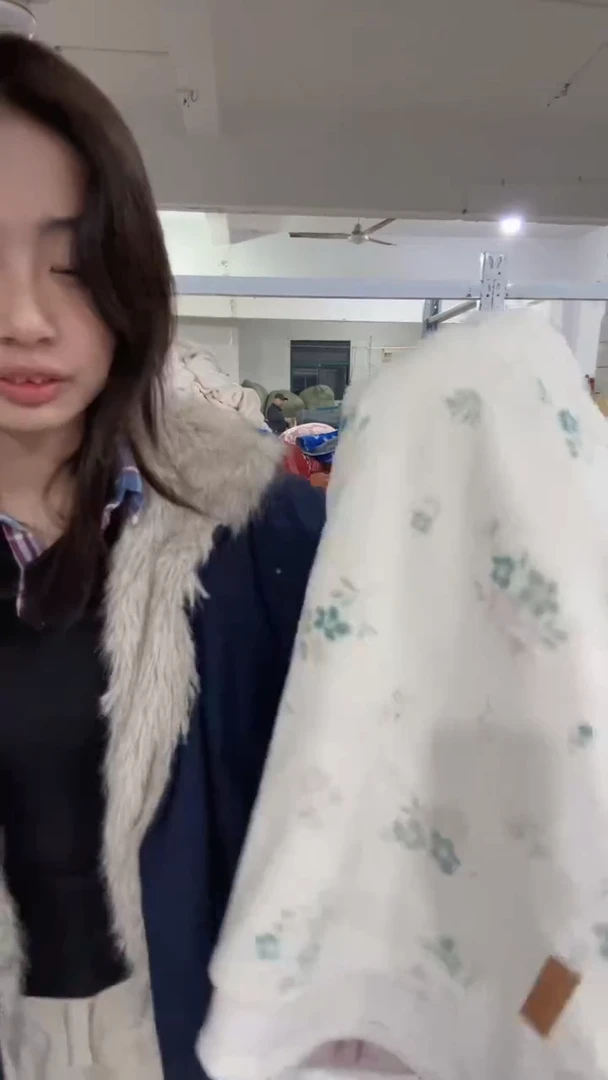 法兰绒062              1.3*1.8瑕疵