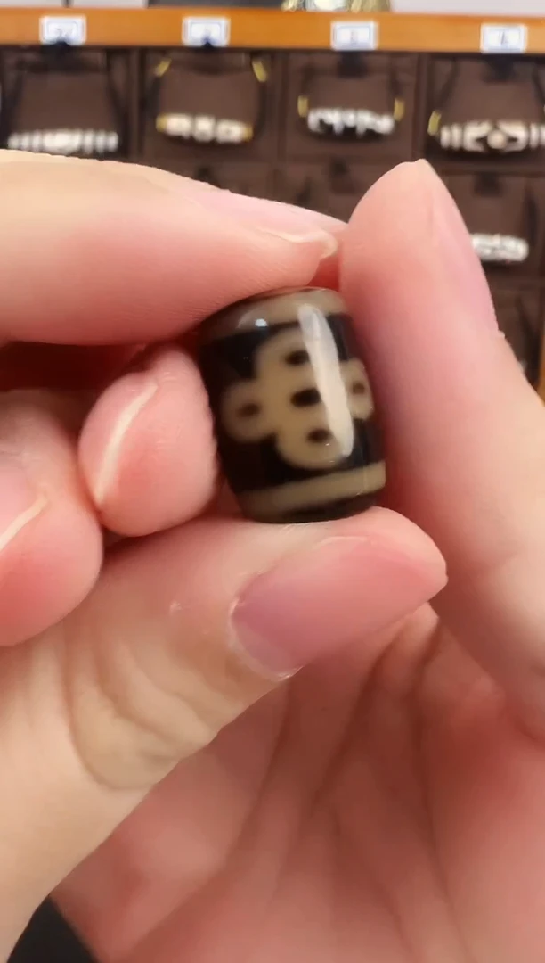 玛瑙/玉髓（覆膜）颈饰未镶嵌68.（微瑕随机发货）