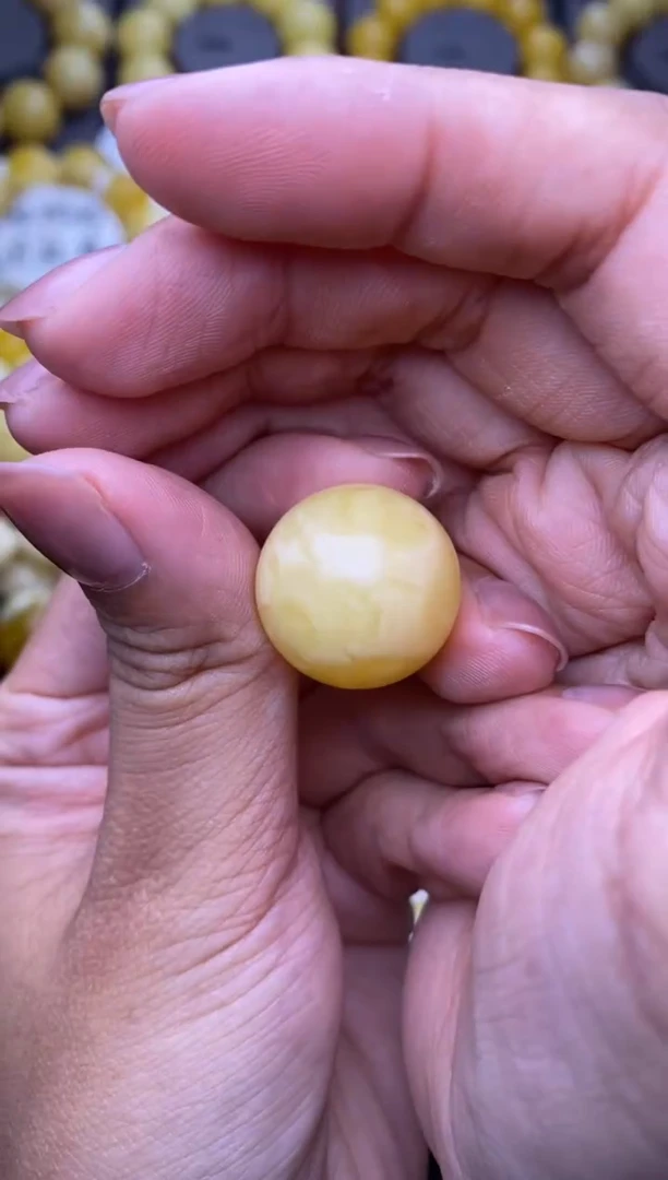 裸石琥珀未镶嵌大小姐珠宝85