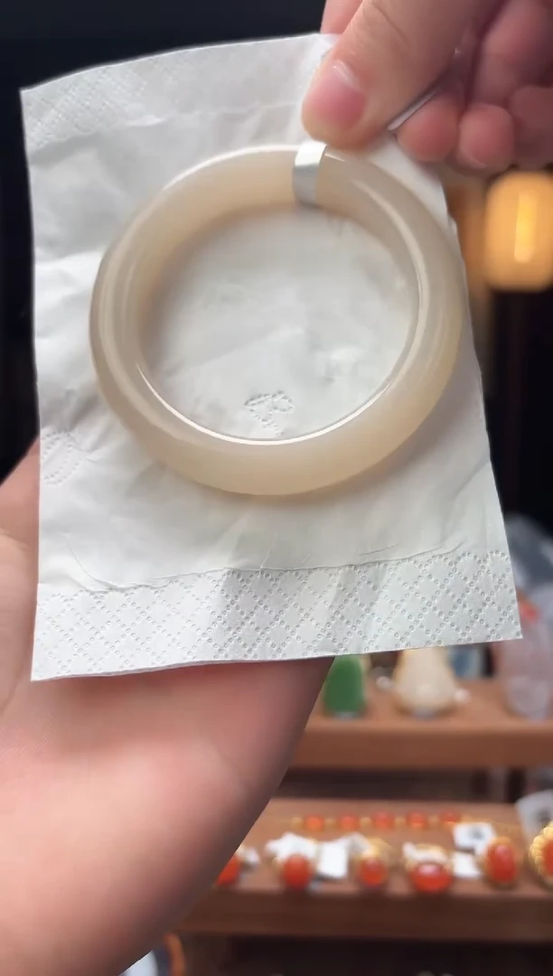 【闪购商品】和田玉AA34藕粉手镯54.6mm未镶嵌-