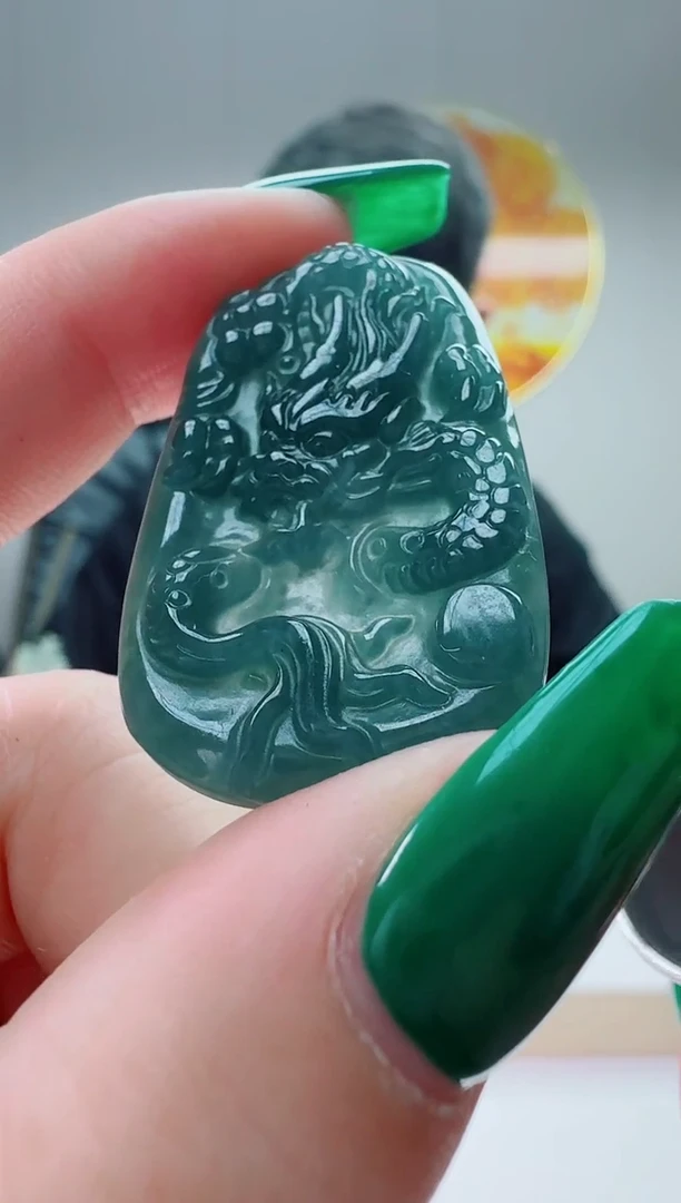 翡翠未镶嵌颈饰小龙多样性随机发其一