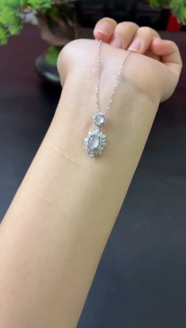 吊坠(不含链)银S925镶嵌翡翠吊坠（配皮绳）