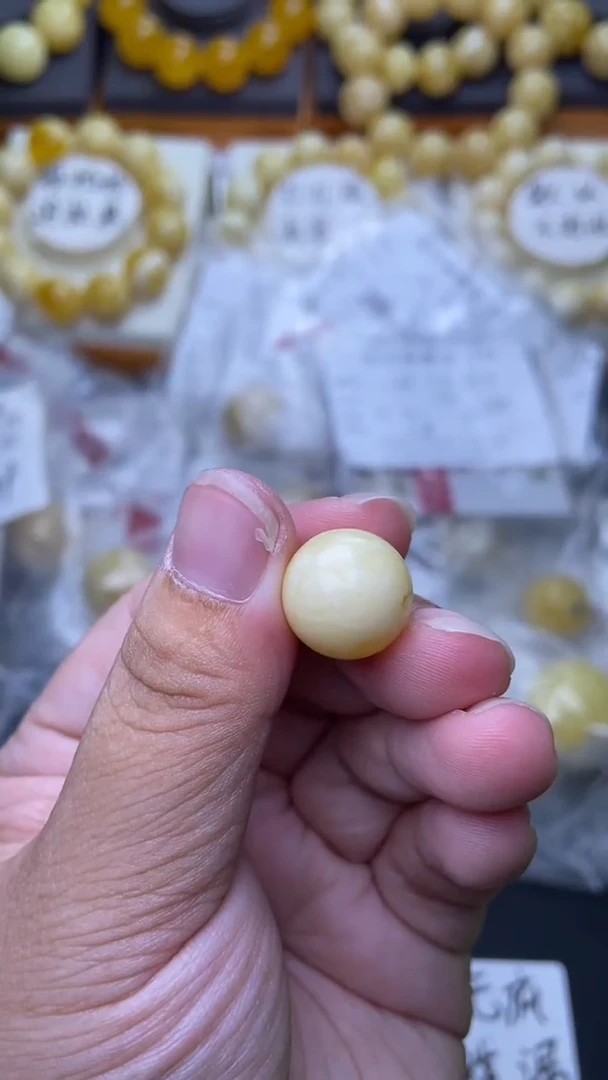 裸石琥珀未镶嵌 星筠珠宝优选84