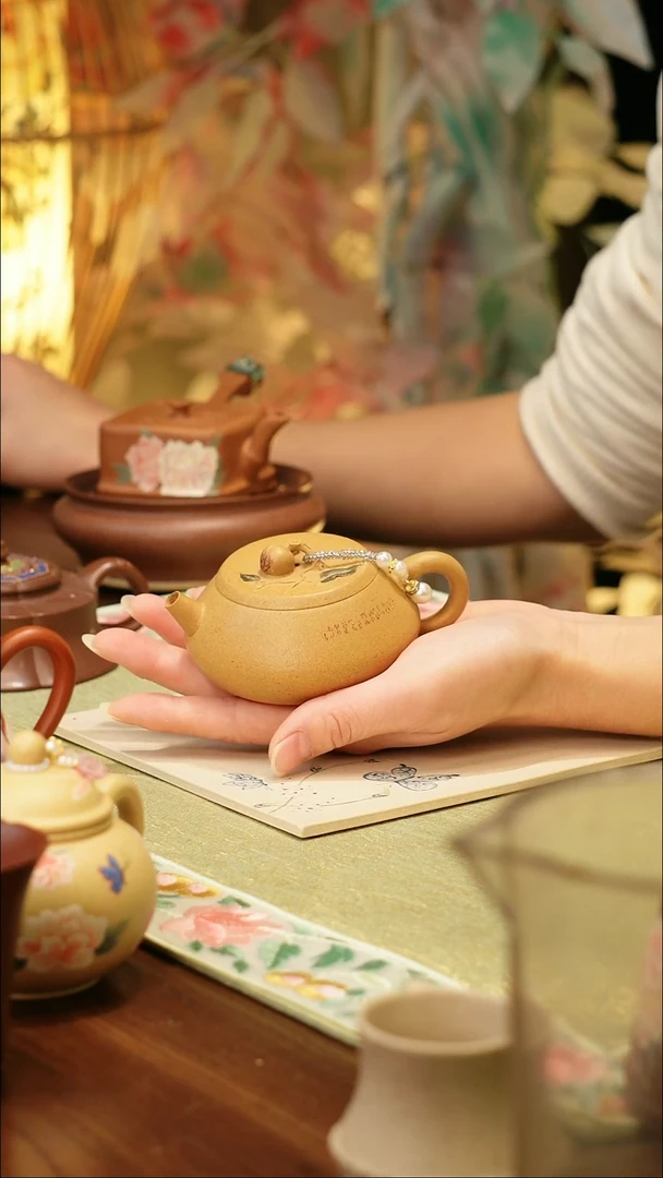 宜兴原矿手工紫砂壶