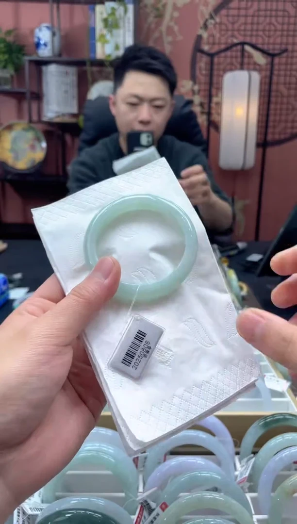 未镶嵌手镯翡翠2071****