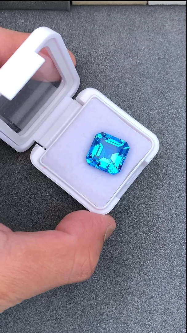 【闪购商品】托帕石裸石未镶嵌17.86克拉