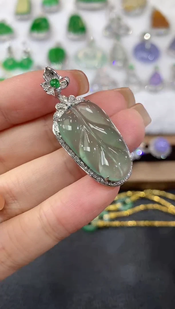 吊坠(不含链)18K金镶嵌翡翠A27