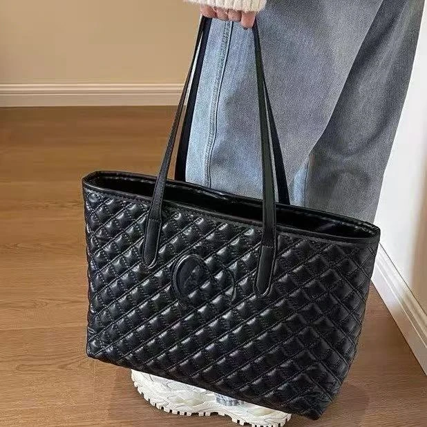 新款通用款女包单肩包车缝线托特包