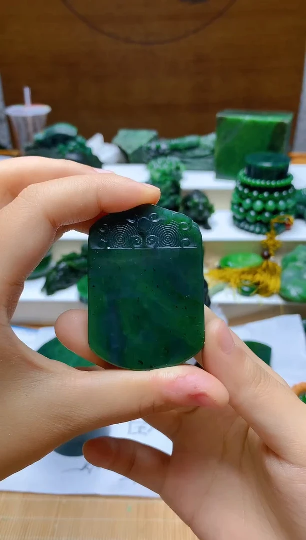 未镶嵌和田玉（碧玉）挂件1