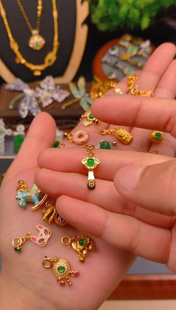 【闪购商品】翡翠吊坠(不含链)银S925镶嵌立体如意万能扣