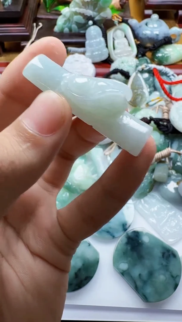 吊坠(不含链)未镶嵌翡翠1