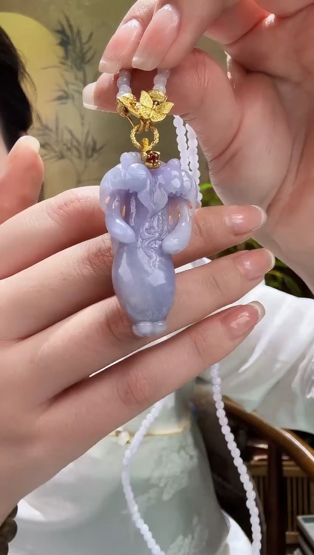 颈饰未镶嵌翡翠吊坠