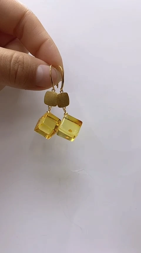 【闪购商品】琥珀裸石银S925镶嵌花珀耳坠