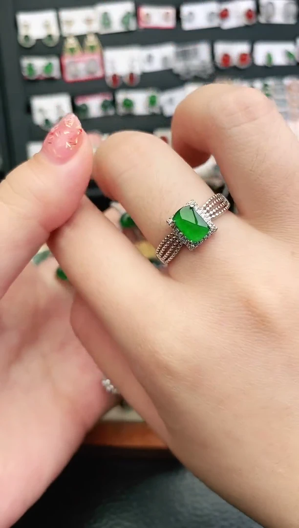 翡翠戒指银S925镶嵌戒指