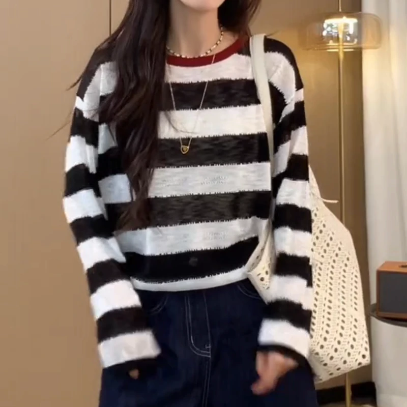 【极简撞色条】新款女款气质薄款独特漂亮小衫时尚百搭LK2505470