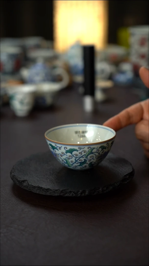 景德镇全手工手绘斗彩西番莲主人杯