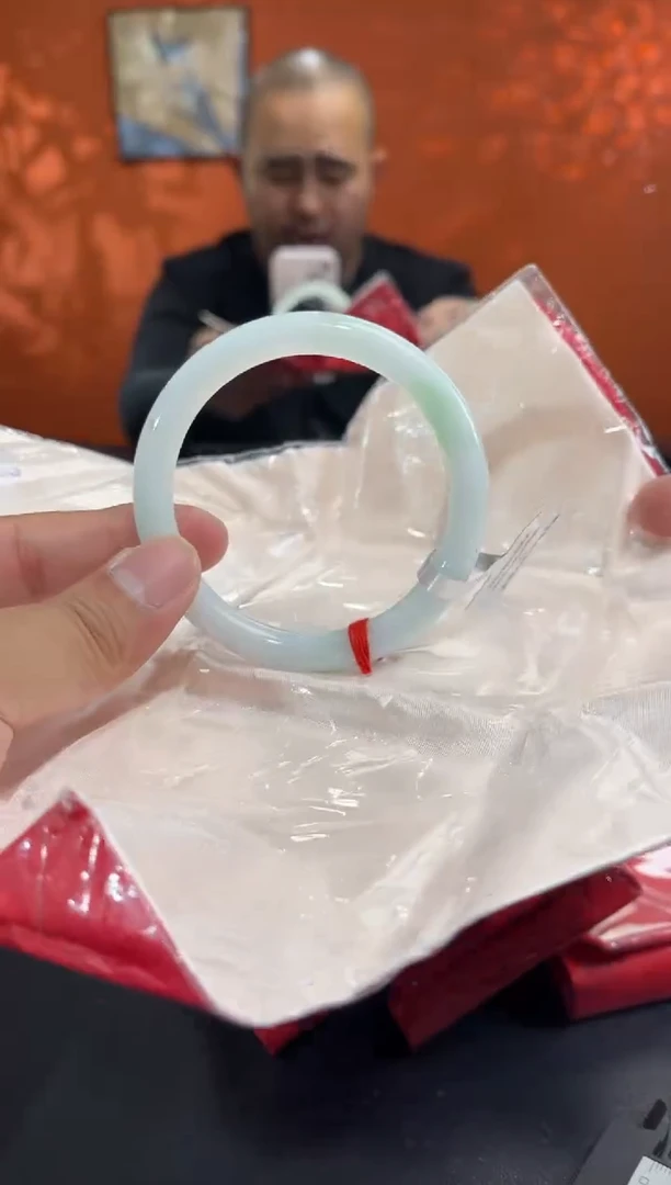 未镶嵌手镯翡翠翡翠手镯