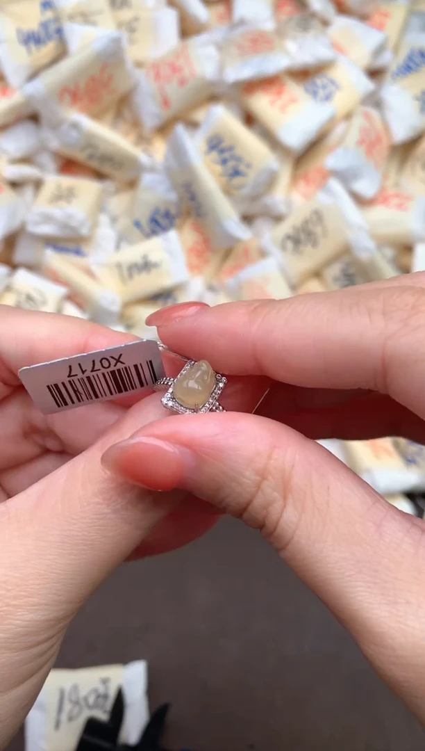 【闪购商品】翡翠戒指银S925镶嵌—